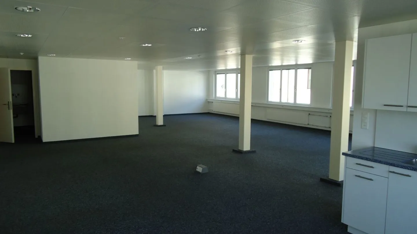 Commercial Property - Photo 2 of 4