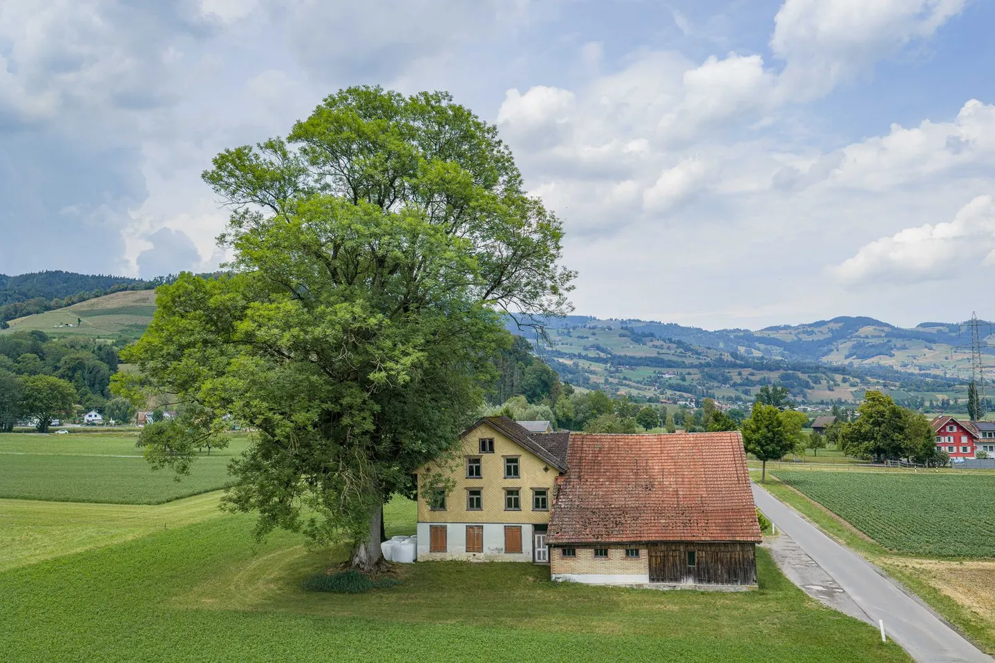 Charmantes Einfamilienhaus mit Scheune - Foto 2 von 13