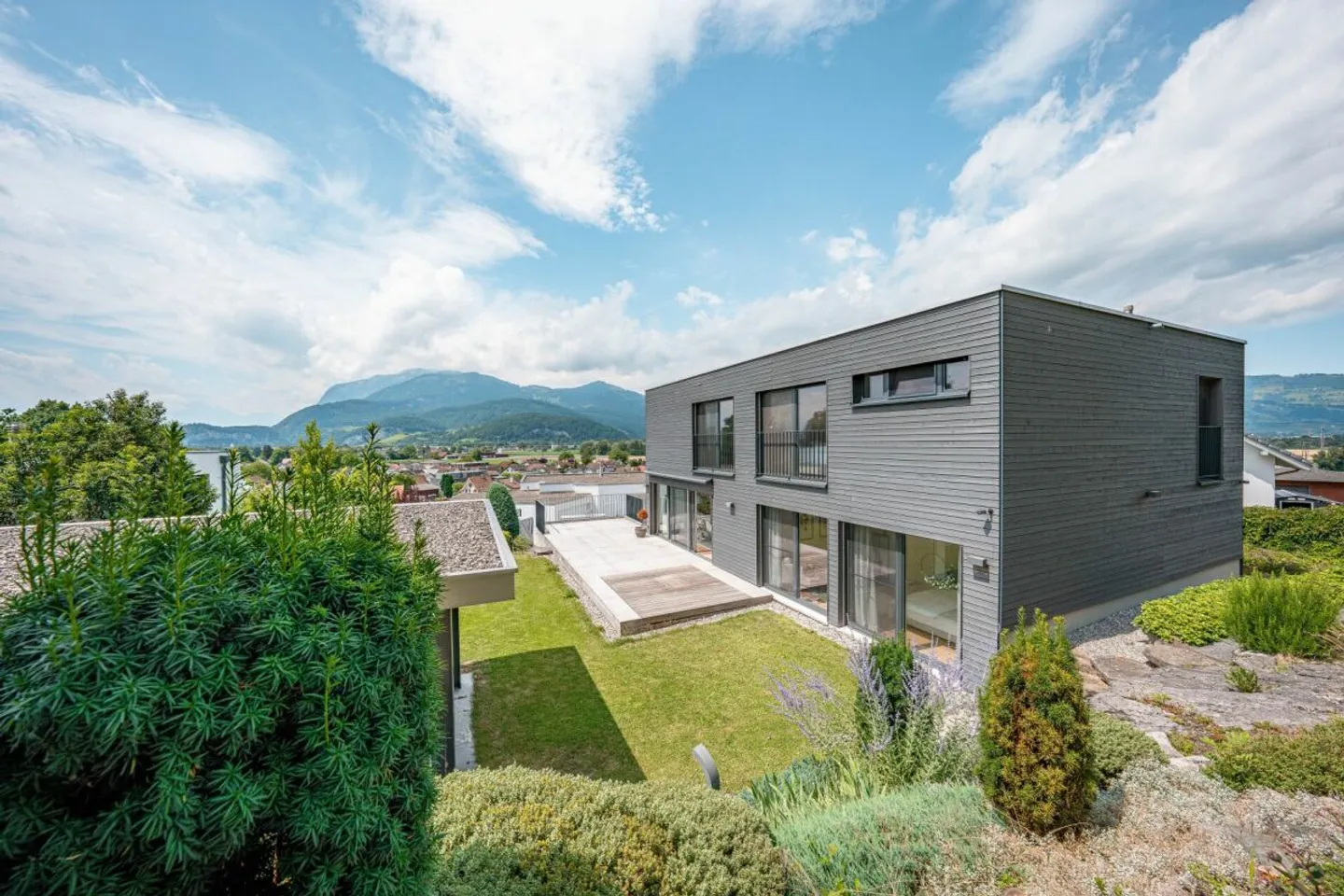 Casa unifamiliare - Foto 2 di 13