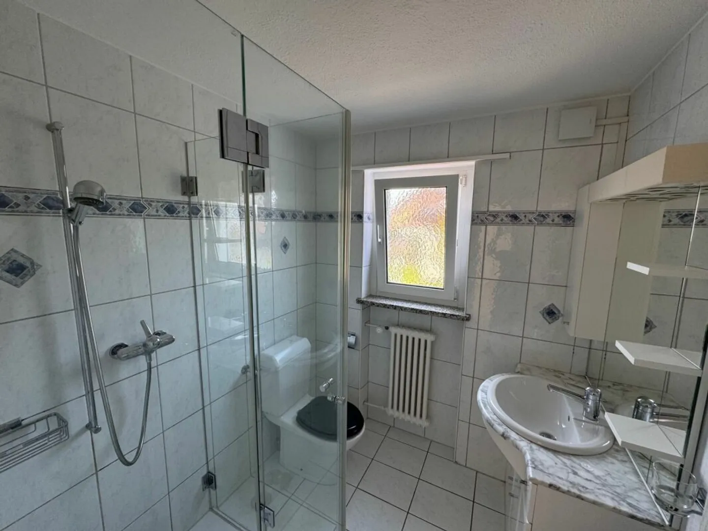 Maison jumelée de 5,5 pièces - Photo 4 sur 9