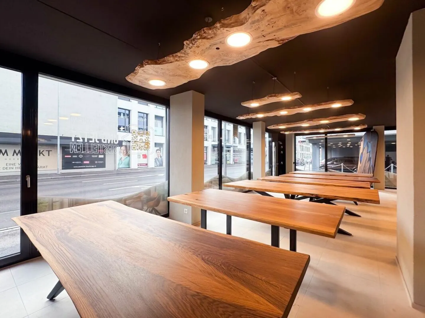 Commercial Space - Photo 3 of 8