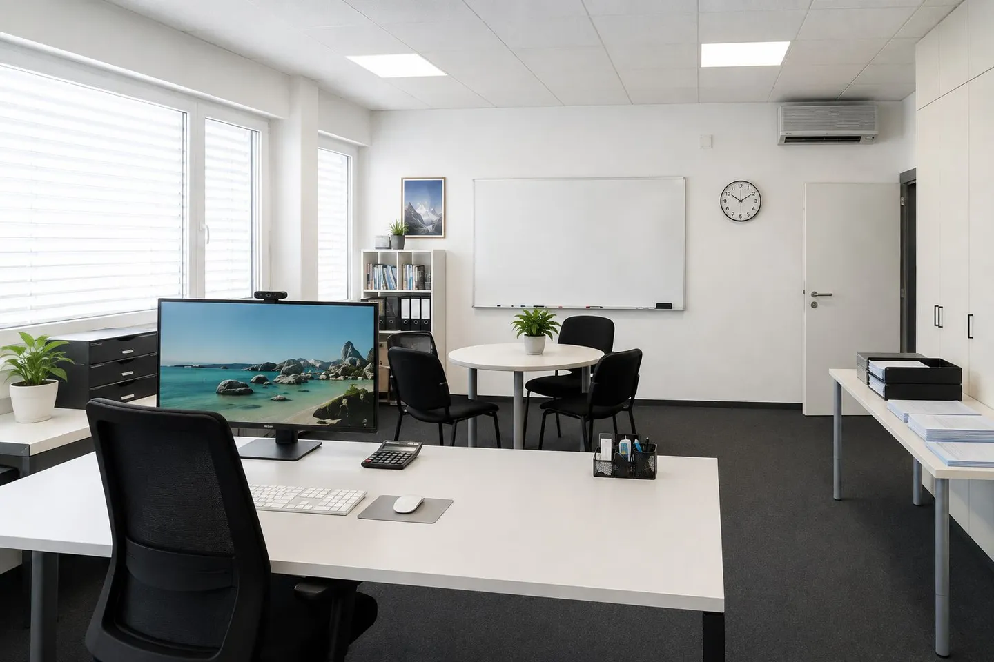 Office Space - Photo 6 of 12