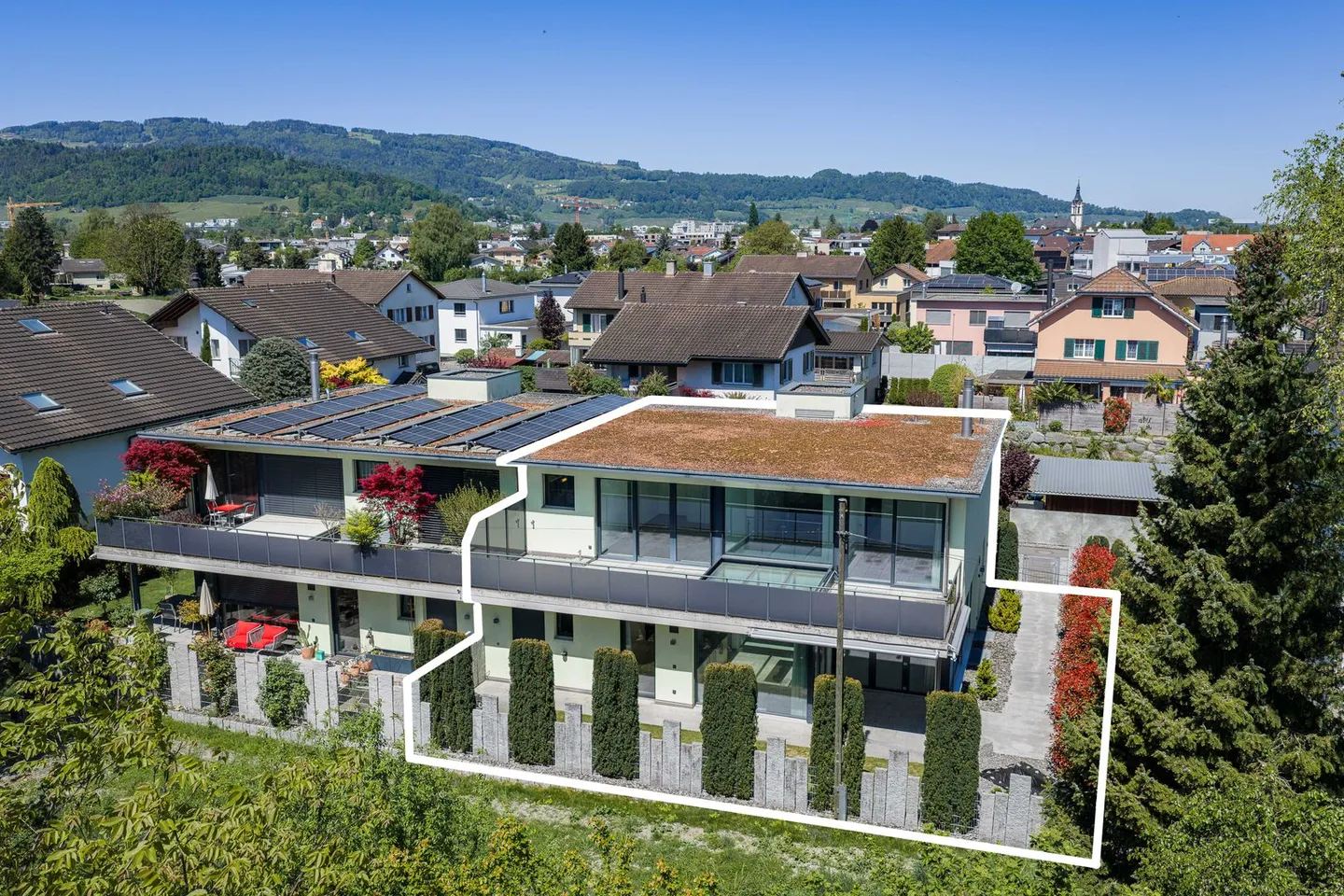 Charmantes Doppelhaus in Familienlage - Foto 2 von 11