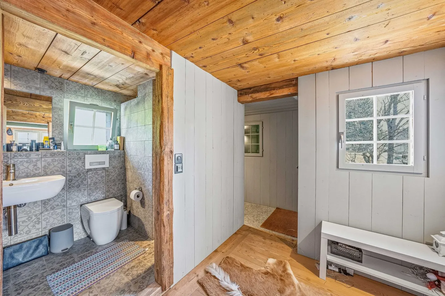 Casa residenziale storica con fienile e foresta - Foto 12 di 13