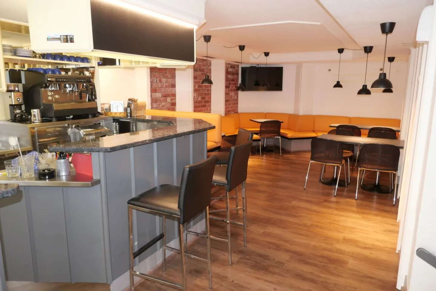 Café/Bistro - Foto 3 di 8