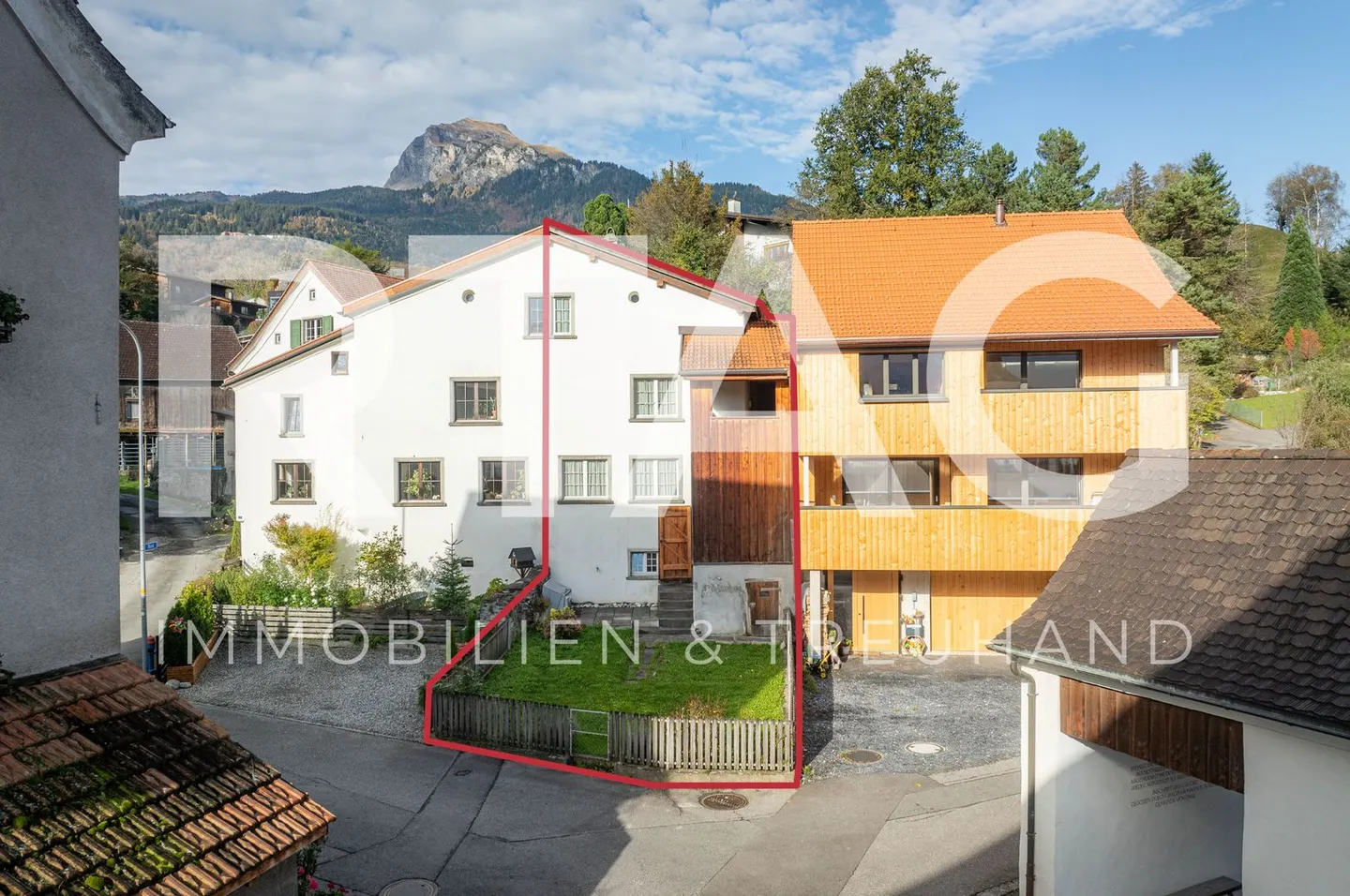 Maison mitoyenne - Photo 1 sur 13