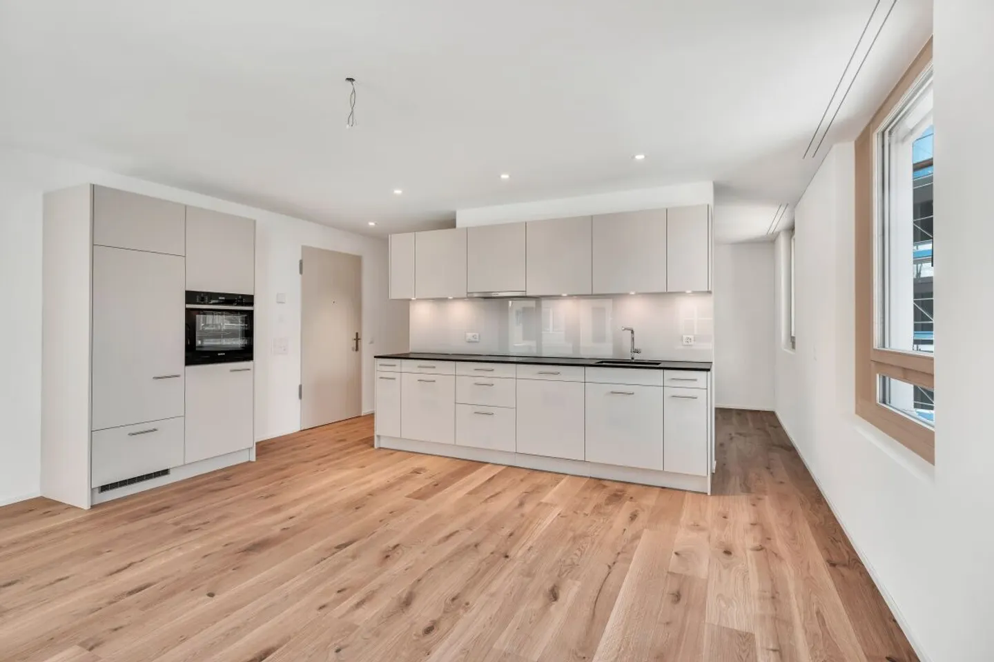 Appartement 4 pièces - Photo 3 sur 8