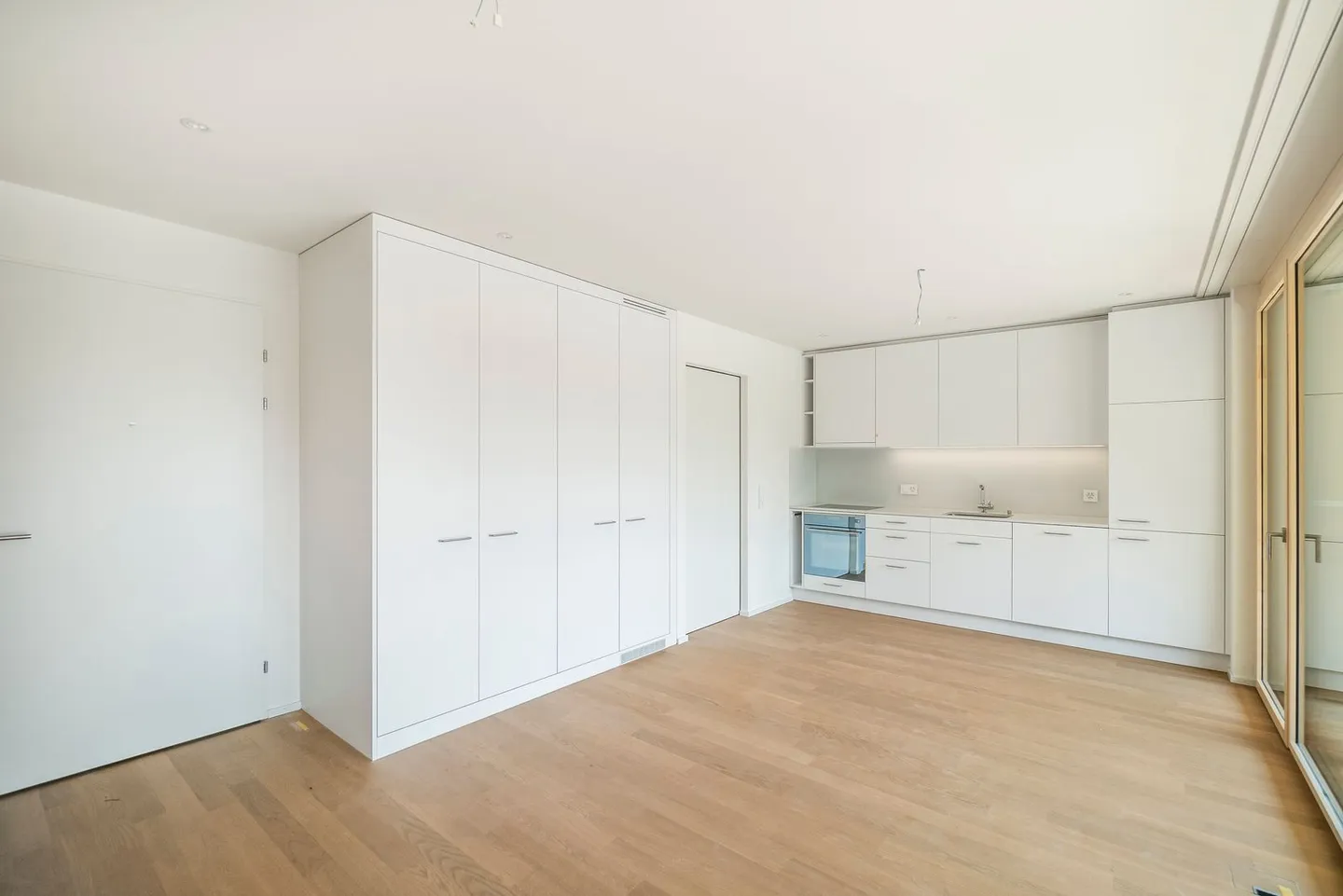 2.5-Room Apartment - Photo 4 of 10