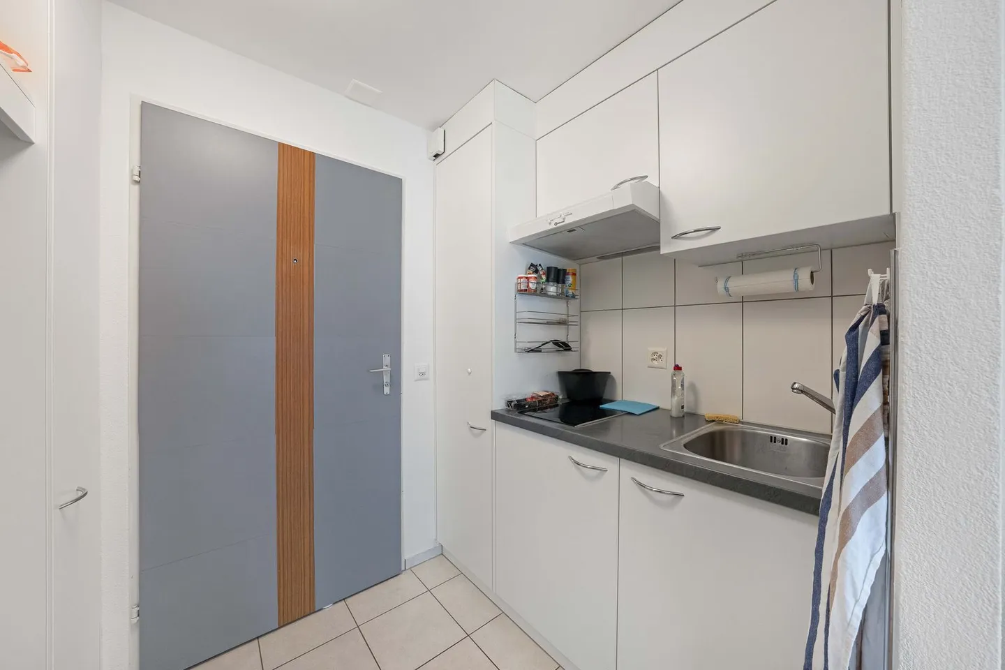 Studio accogliente in posizione centrale - Foto 3 di 7