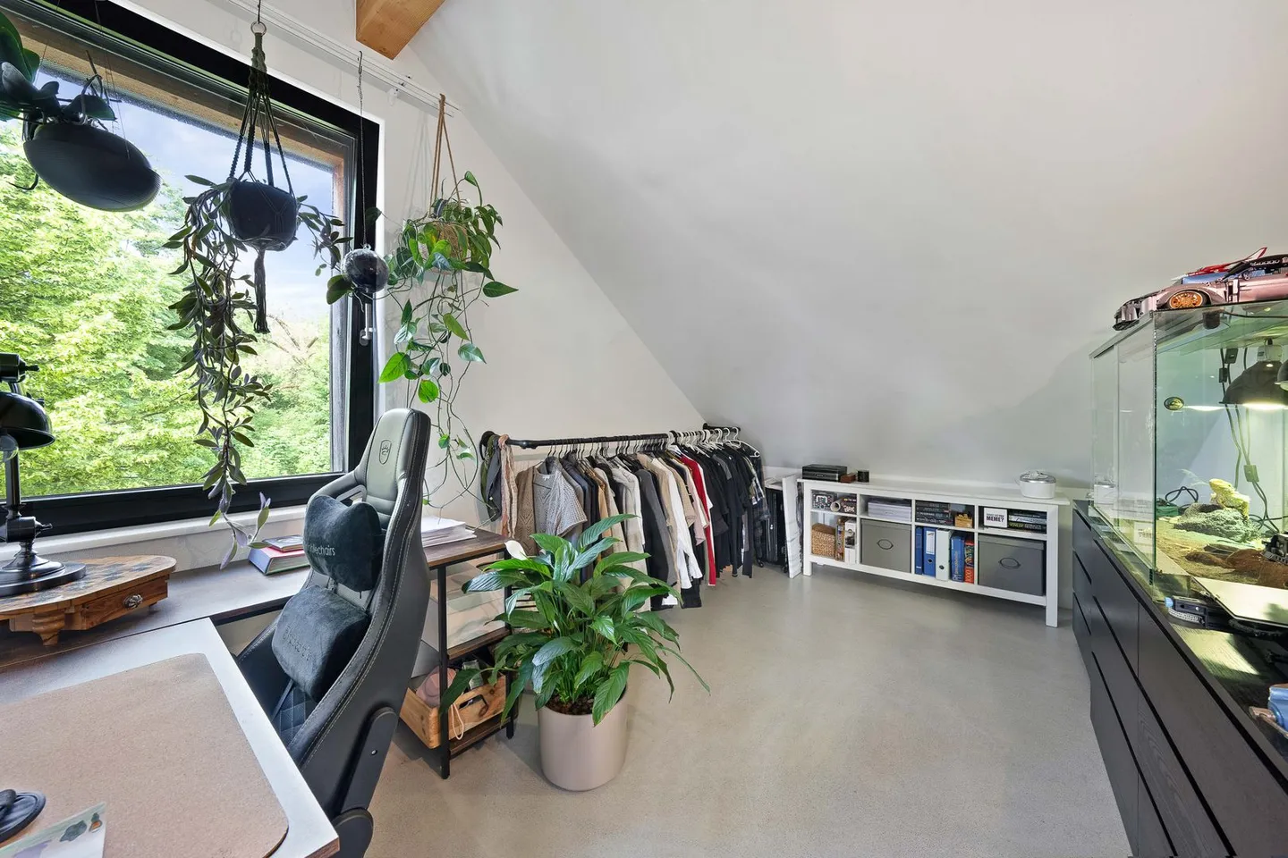 3.5-Room Penthouse Apartment - Photo 8 of 13