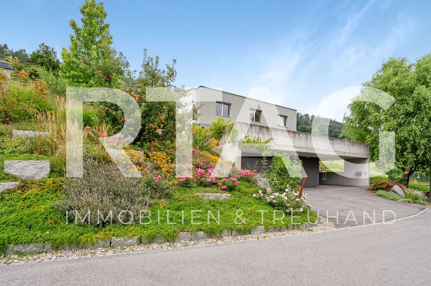 7.5-Zimmer-Einfamilienhaus - Foto 1 di 13