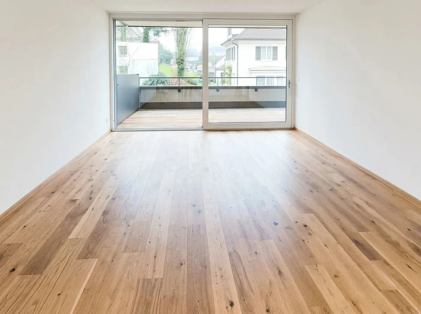 Charmante Wohnung mit Seeblick - Foto 3 von 7