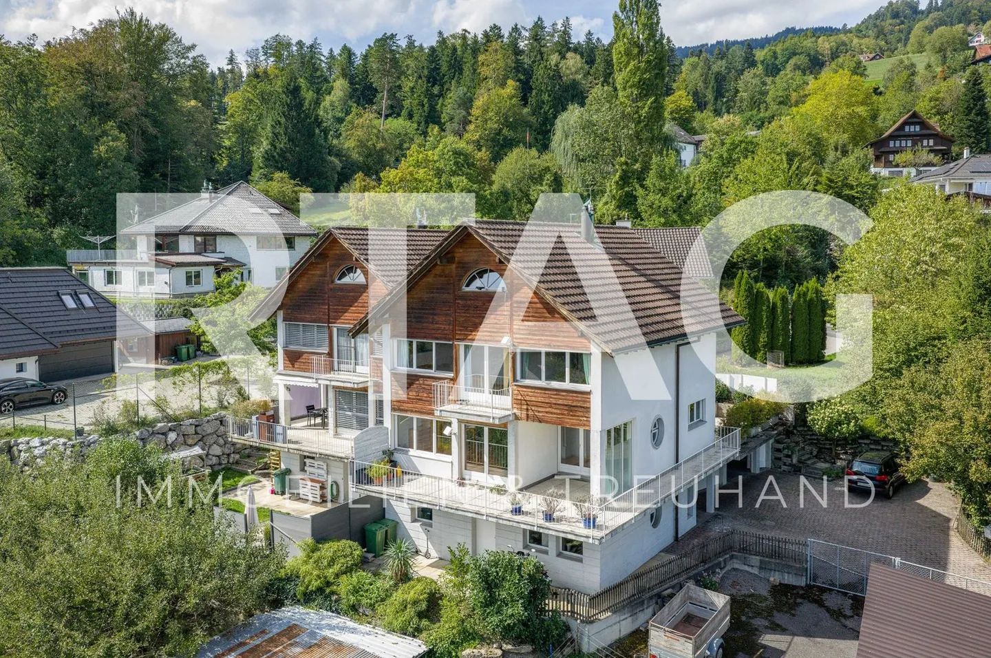 Charmantes Doppelhaus mit Aussicht - Foto 1 von 13
