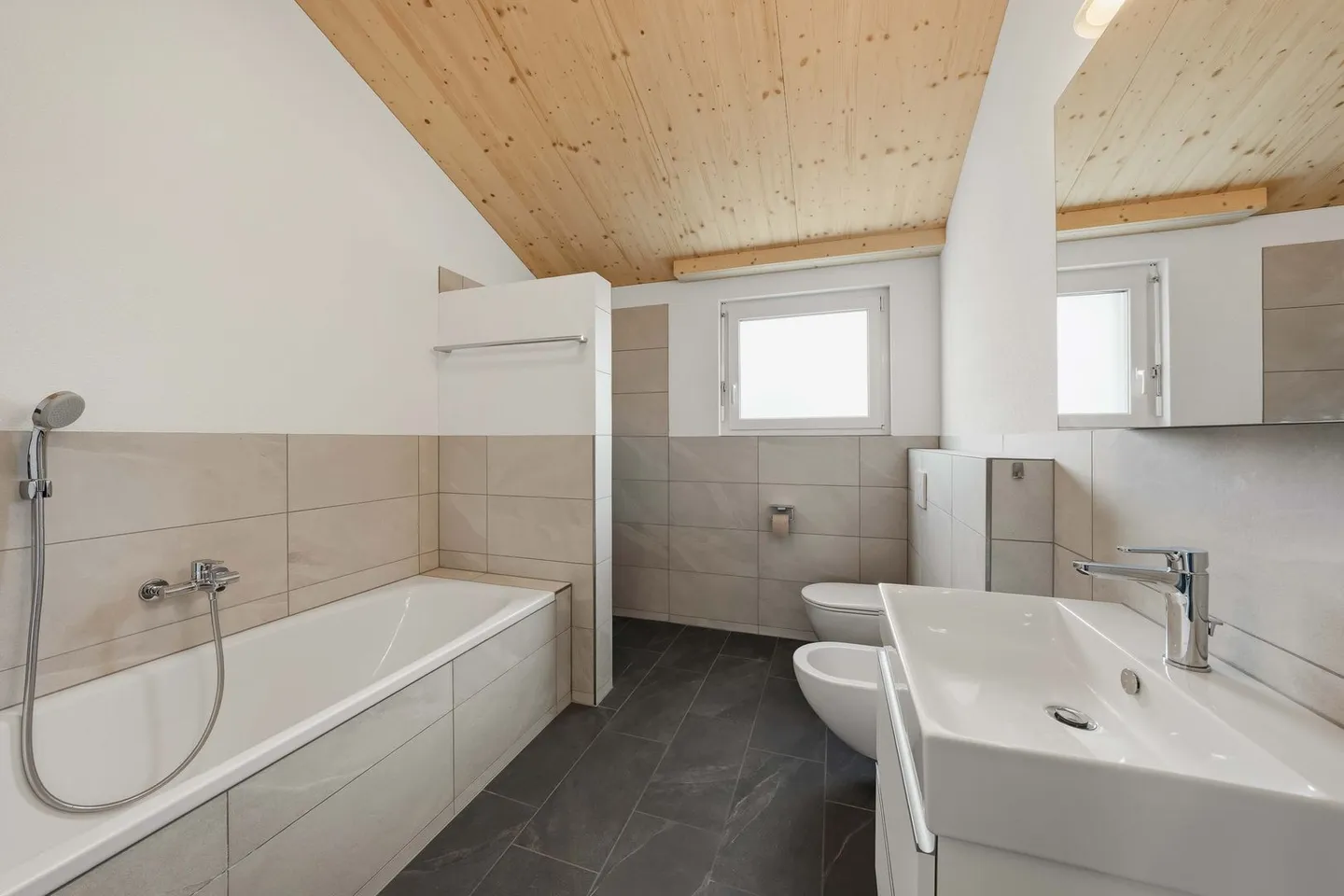 Maison bifamiliale - Photo 9 sur 13