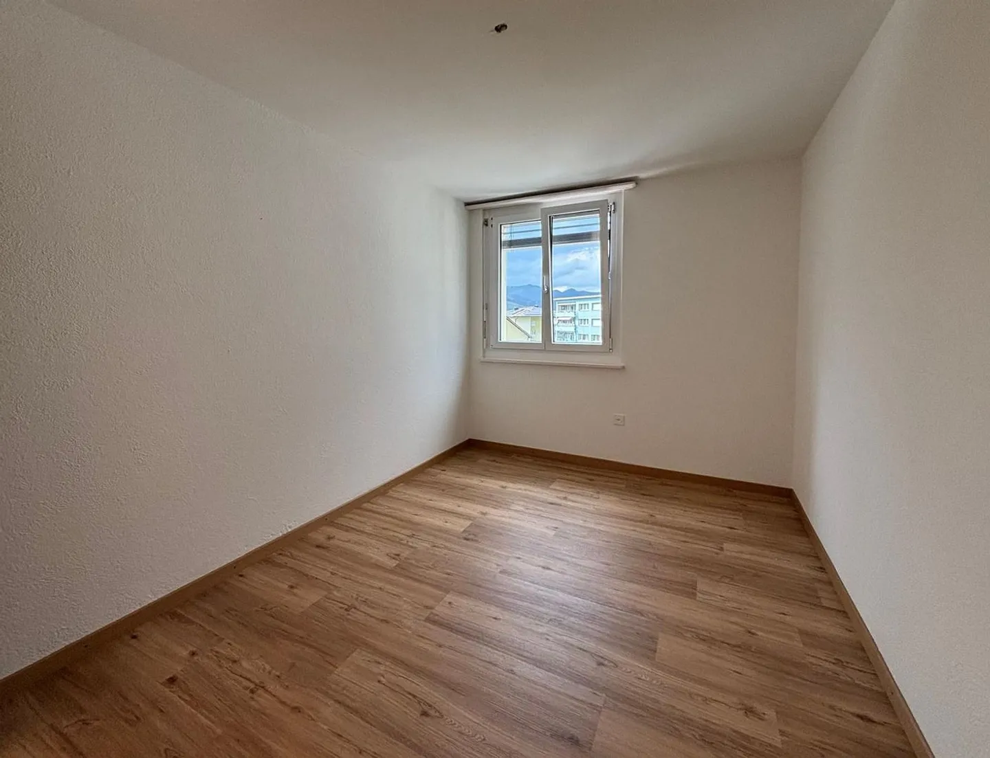 4-Room Apartment - Photo 6 of 10