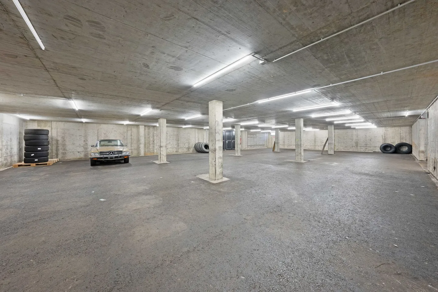 Espace de stockage - Photo 3 sur 8