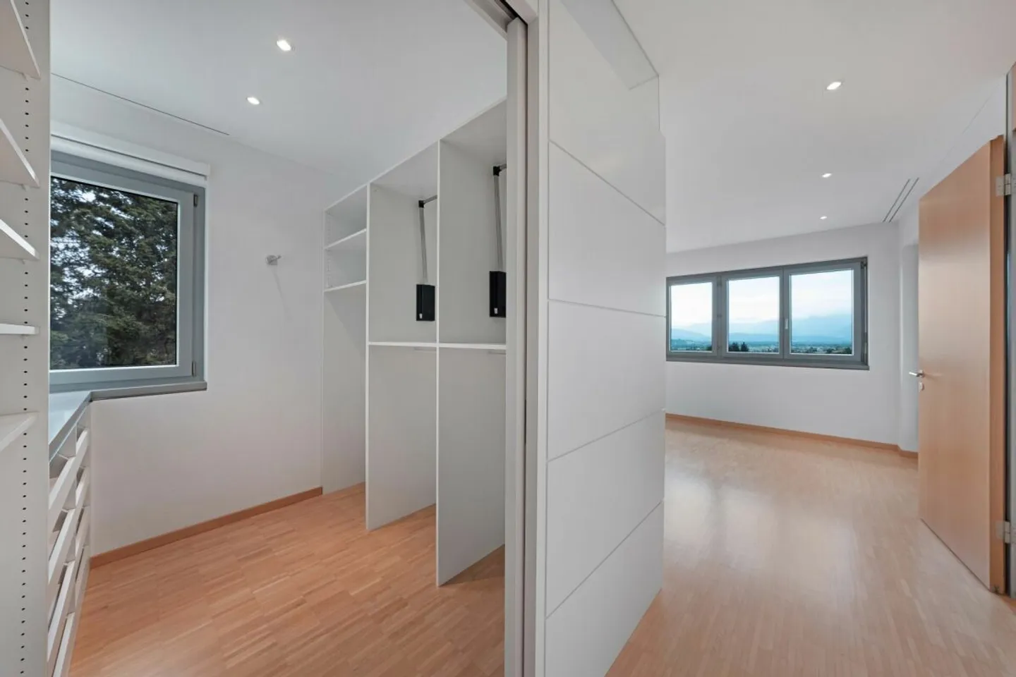 Detached House - Photo 9 of 13