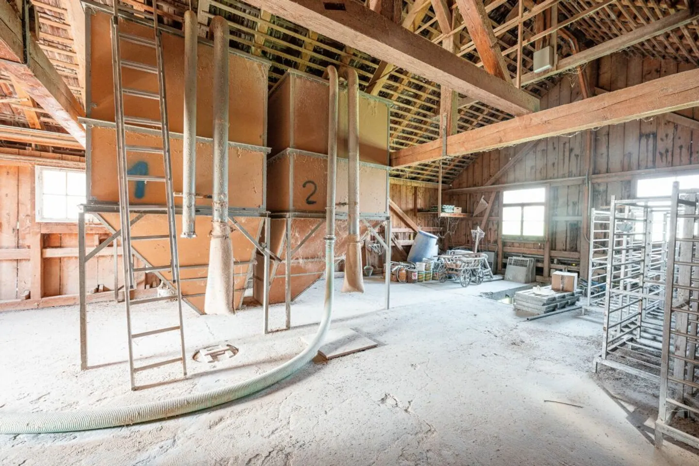 Wohn- und Geschäftshaus mit Nebenbauten - Foto 7 von 9