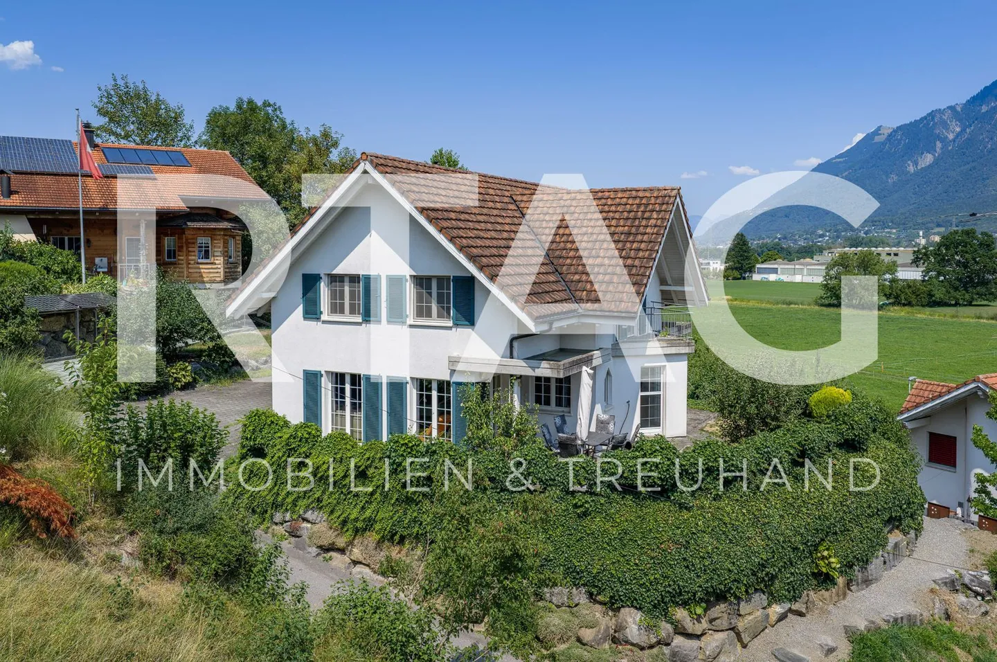 Einfamilienhaus - Foto 1 von 12