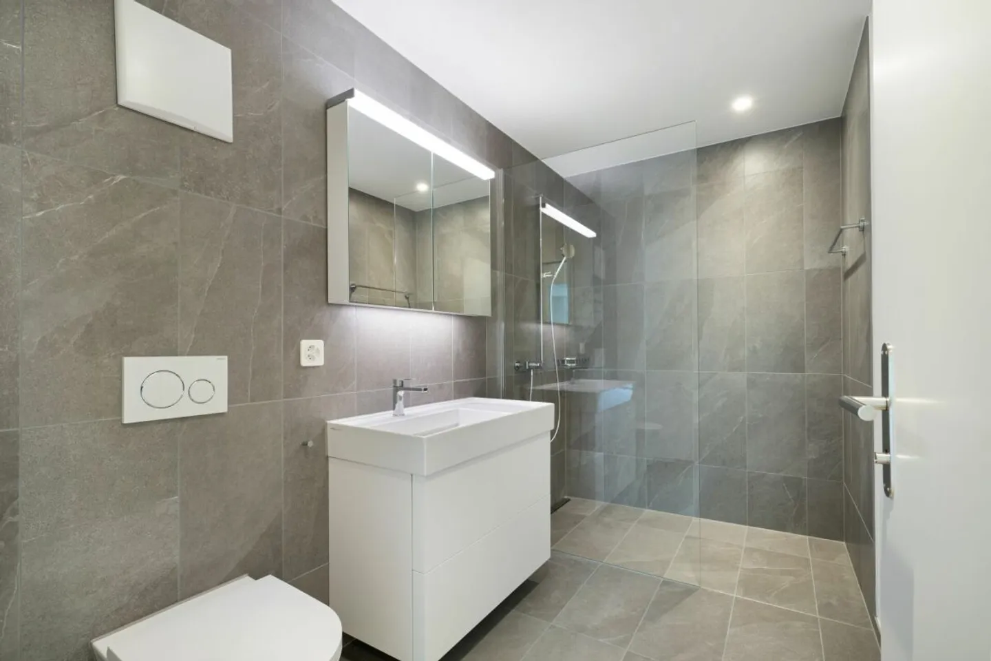 3.5 Room Apartment - Photo 6 of 9