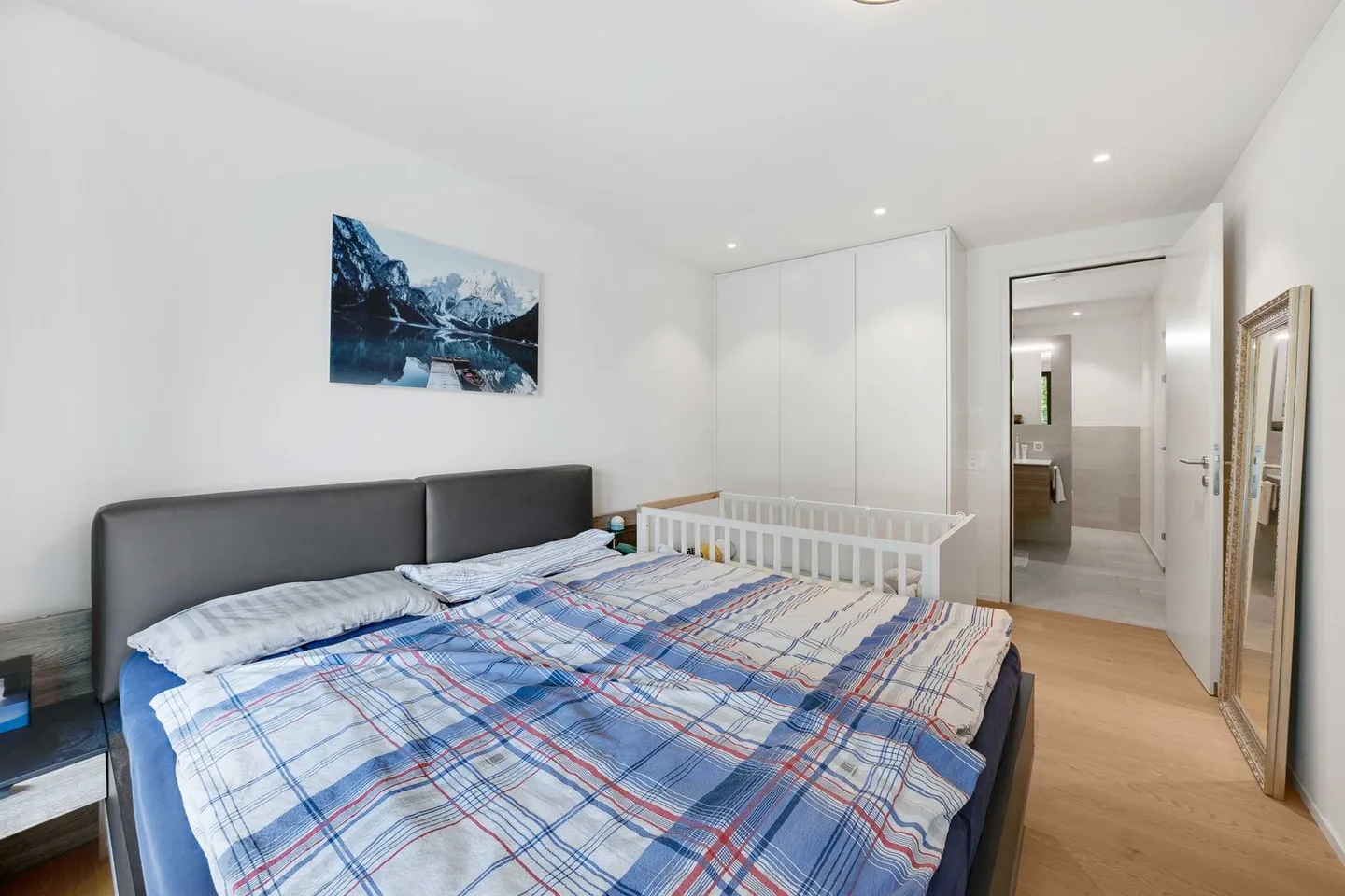 Modernes 3.5-Zimmer-Apartment - Foto 7 von 11