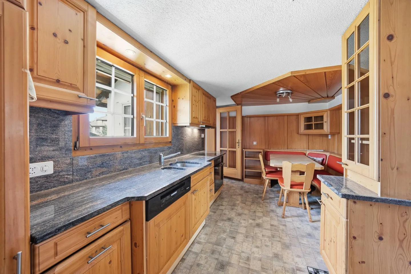 Maison individuelle de 5,0 pièces - Photo 3 sur 13