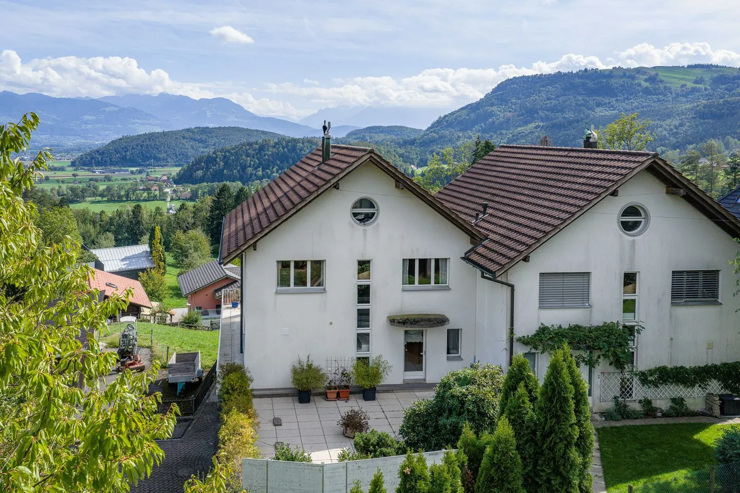 Charmantes Doppelhaus mit Aussicht - Foto 3 von 13