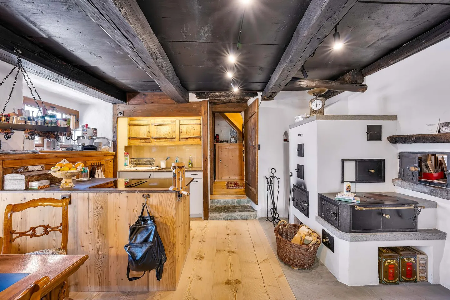 Maison résidentielle - Photo 3 sur 11