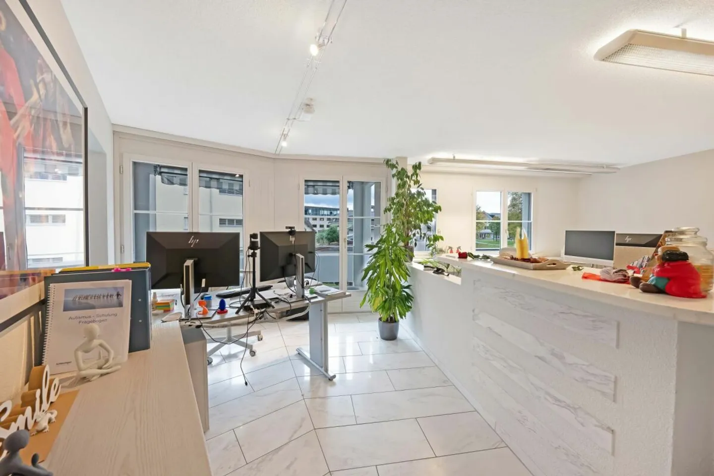 Office, training, and/or practice rooms - Photo 3 of 7