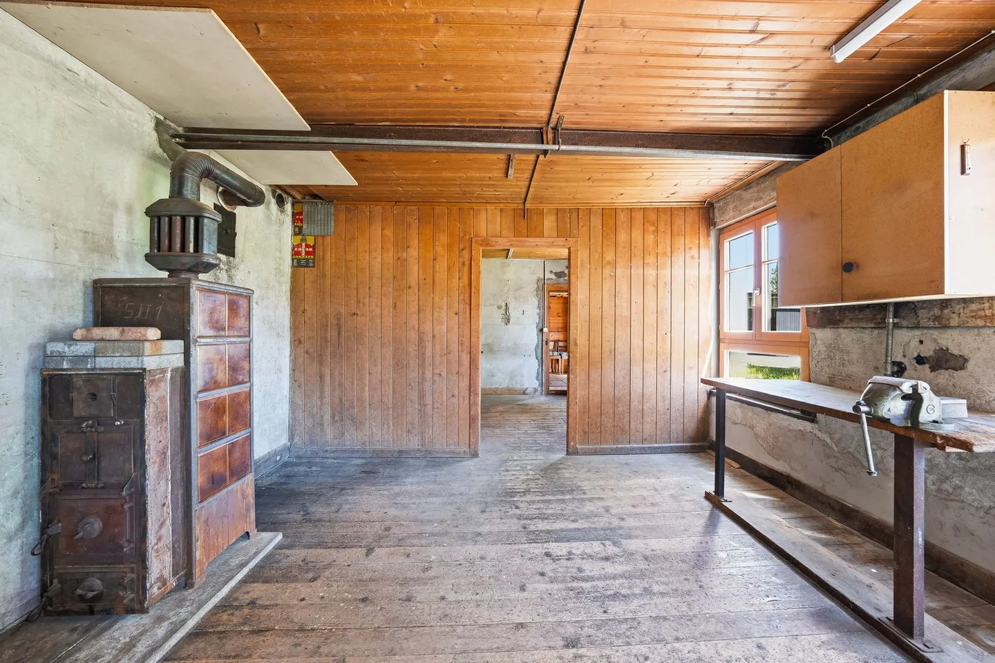 Casa indipendente con garage doppio, fienile e rimessa separata - Foto 9 di 13