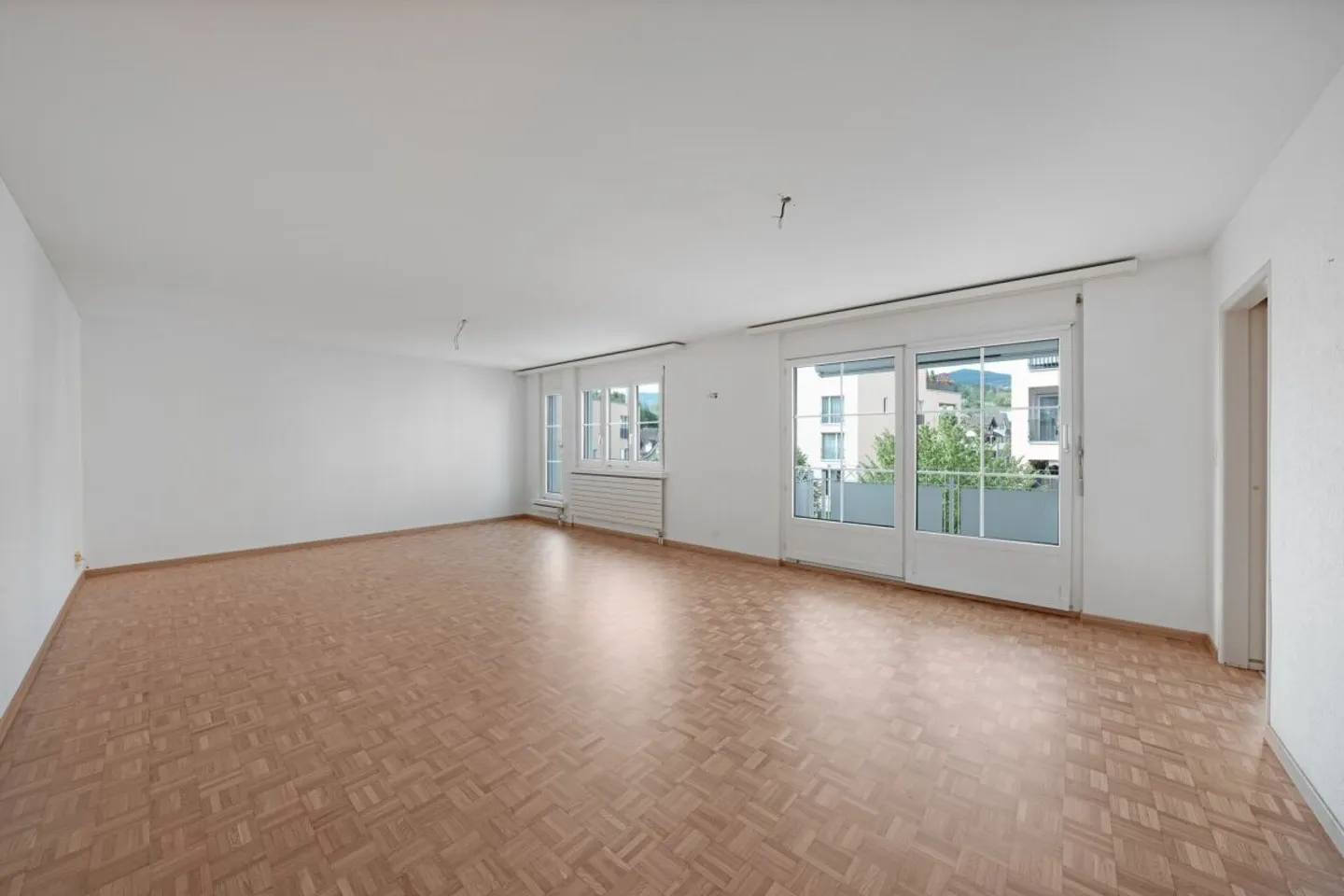 Appartement attrayant de 5,5 pièces, situé au centre - Photo 3 sur 12