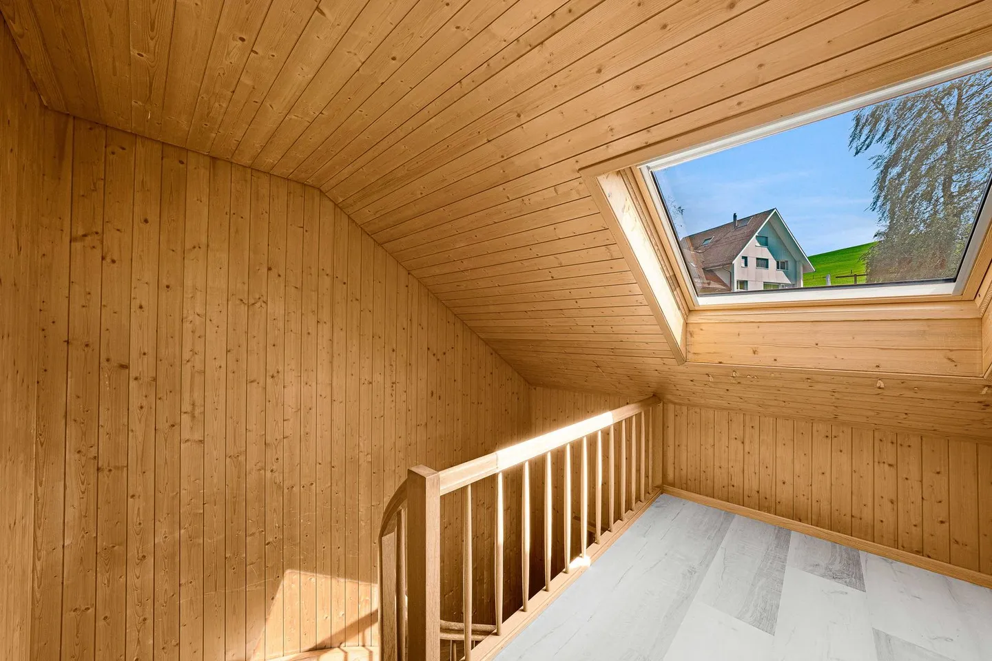 Residential building with separate garage - Photo 11 of 13