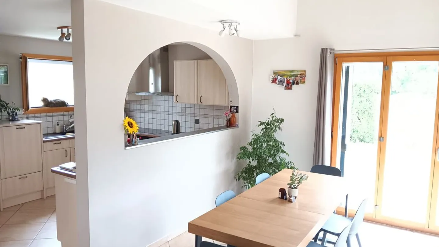 Casa luminosa di oltre 160 m², bel giardino con padiglione - Foto 4 di 13