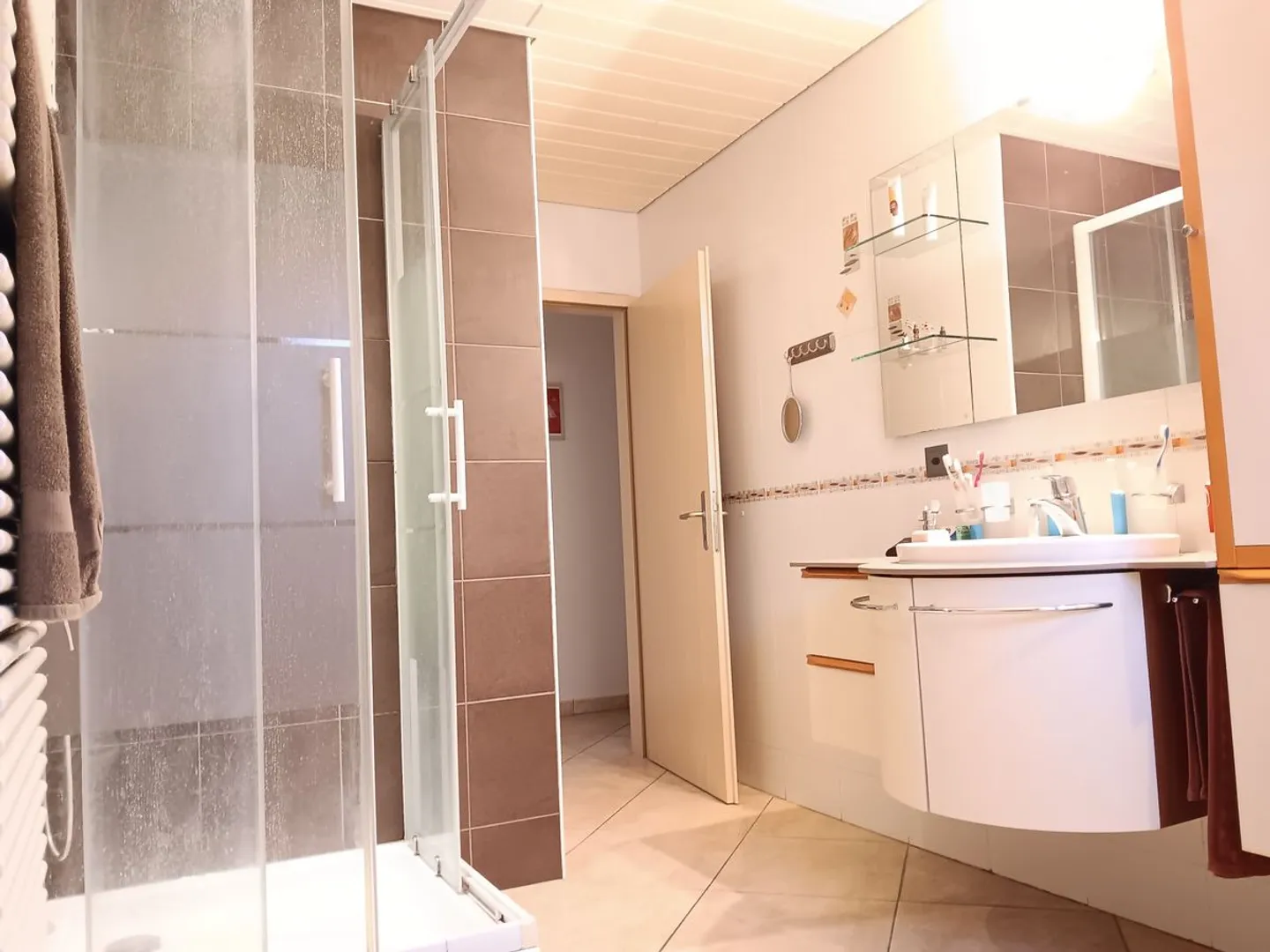 Casa luminosa di oltre 160 m², bel giardino con padiglione - Foto 11 di 13