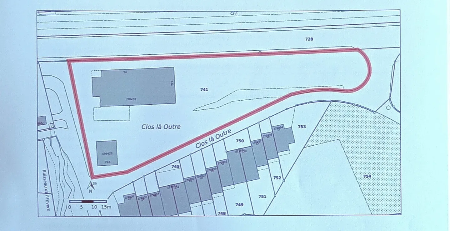 Magnificent mixed-use building - Photo 12 of 12