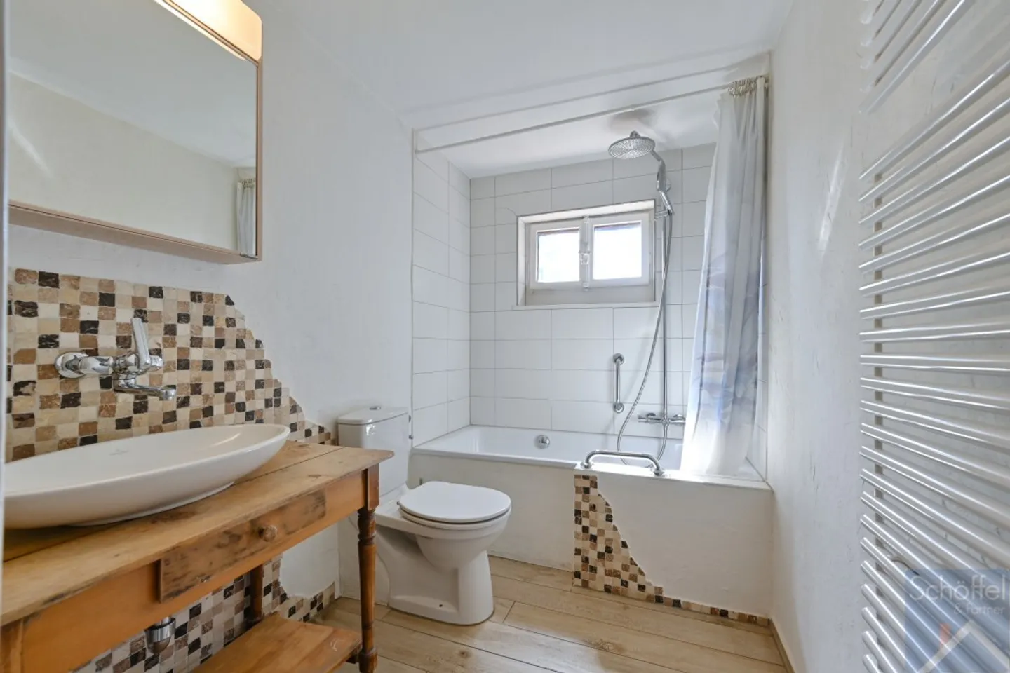 Maison individuelle avec appartement indépendant et beaucoup d'espace - Photo 6 sur 13