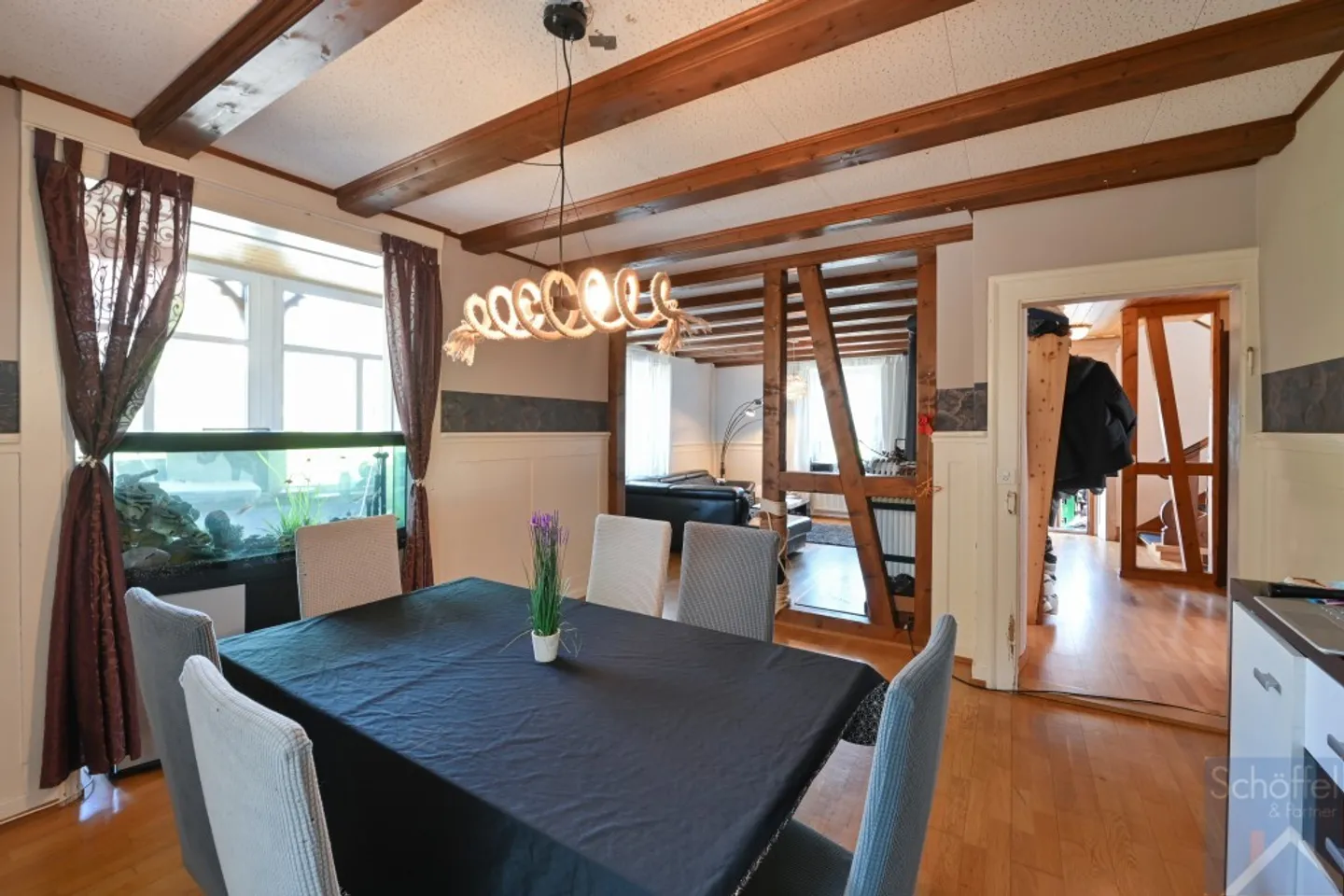 6-Zimmer Einfamilienhaus - Foto 3 von 12