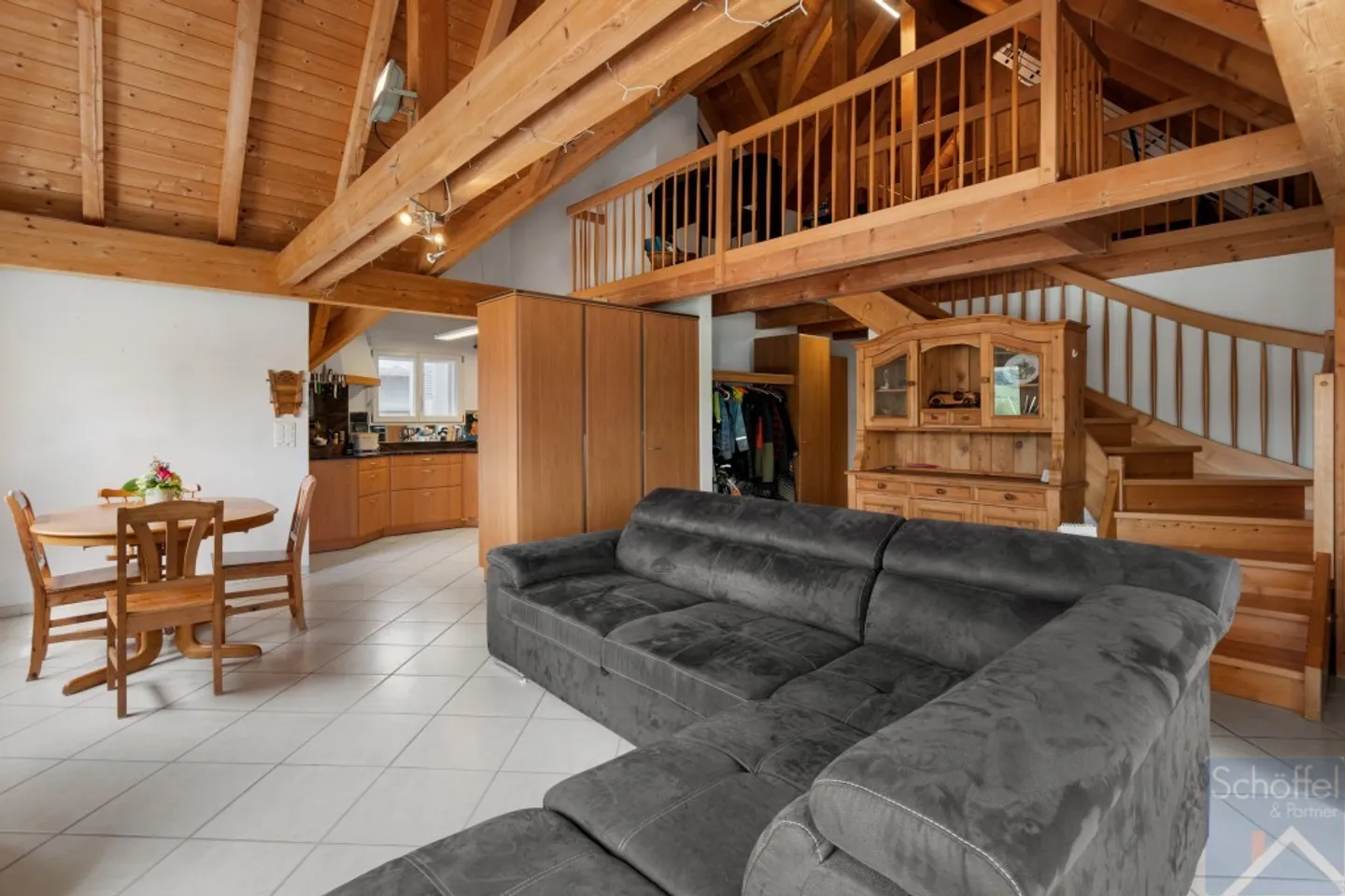 Appartamento attico di 5 ½ stanze - Foto 3 di 11