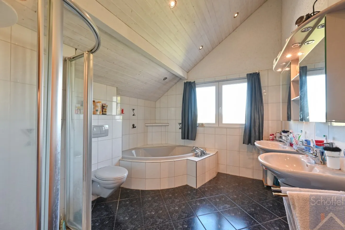 5-Zimmer Einfamilienhaus mit grossem Garten - Foto 8 von 13