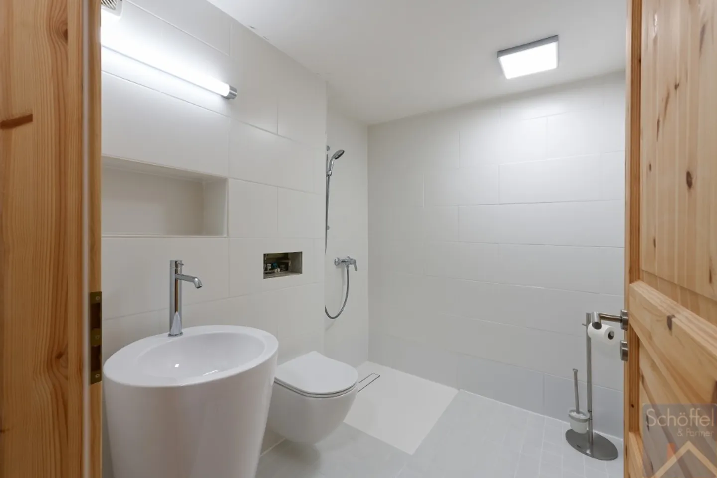 Modernisierte 6-Zimmer Liegenschaft - Foto 4 von 13