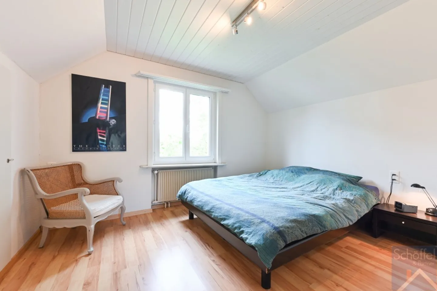 Casa unifamiliare indipendente di 5,5 stanze con grande terreno - Foto 11 di 12