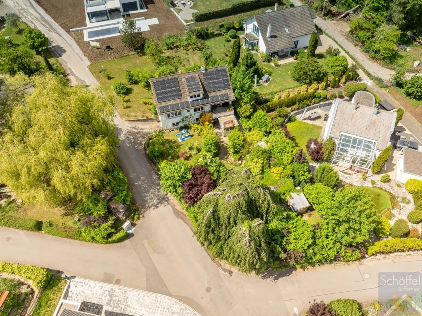 Casa unifamiliare indipendente di 5,5 stanze con grande terreno - Foto 12 di 12
