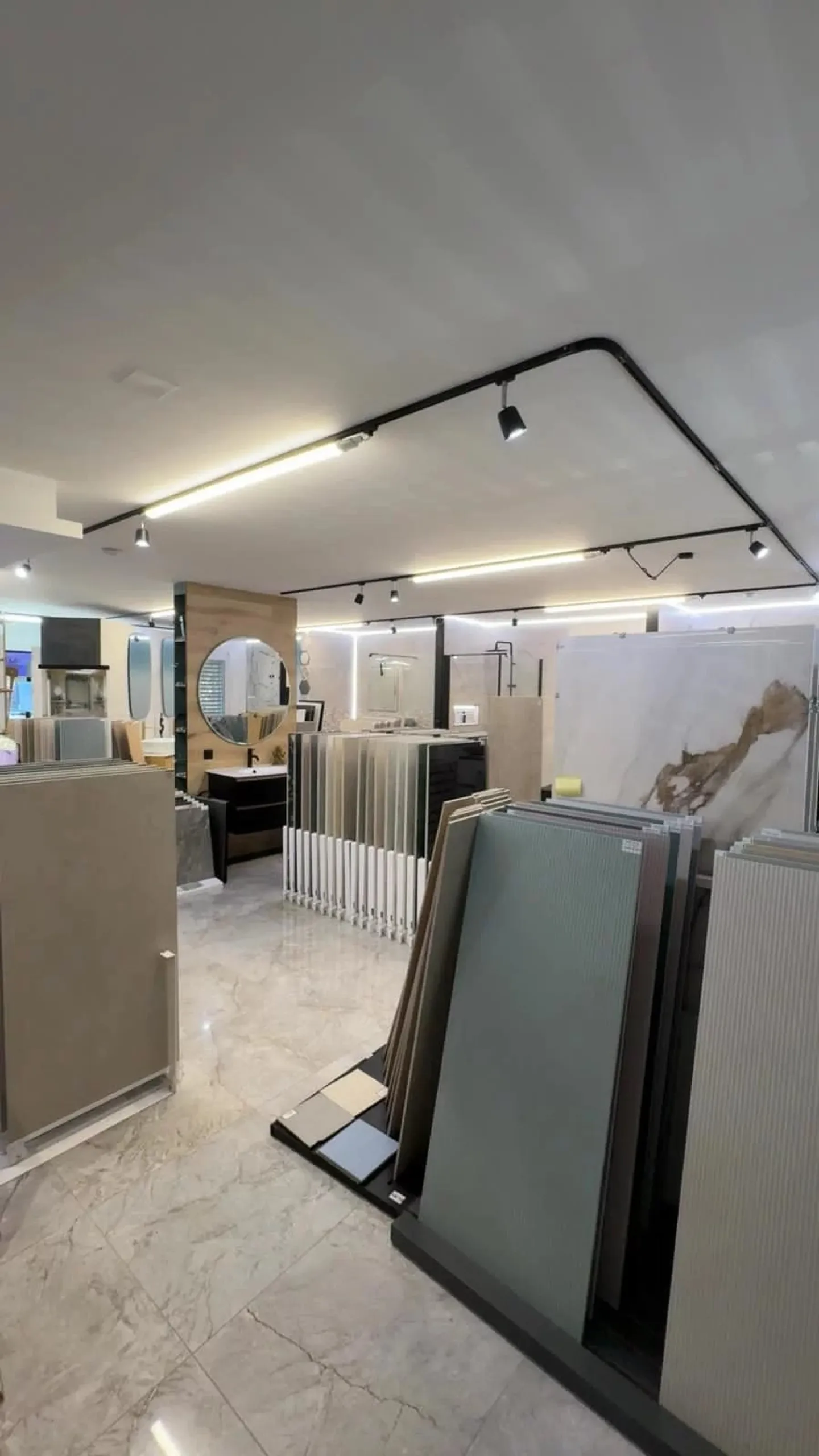 Espace Commercial Rénové - Photo 1 sur 7