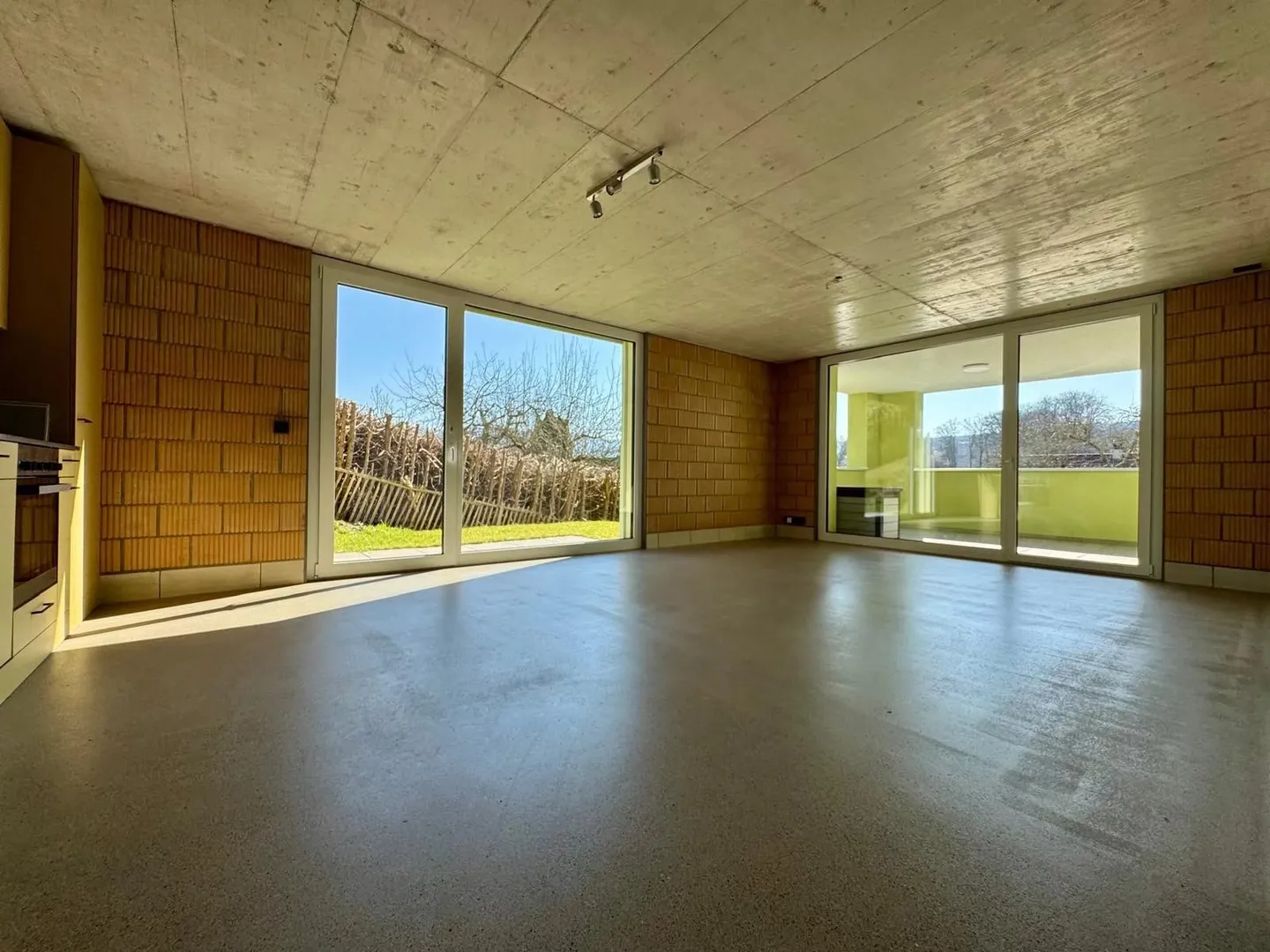 DA AFFITTARE – Splendido appartamento con 2,5 stanze di 63 m² – luminoso, con ascensore e senza soglia - Foto 3 di 12