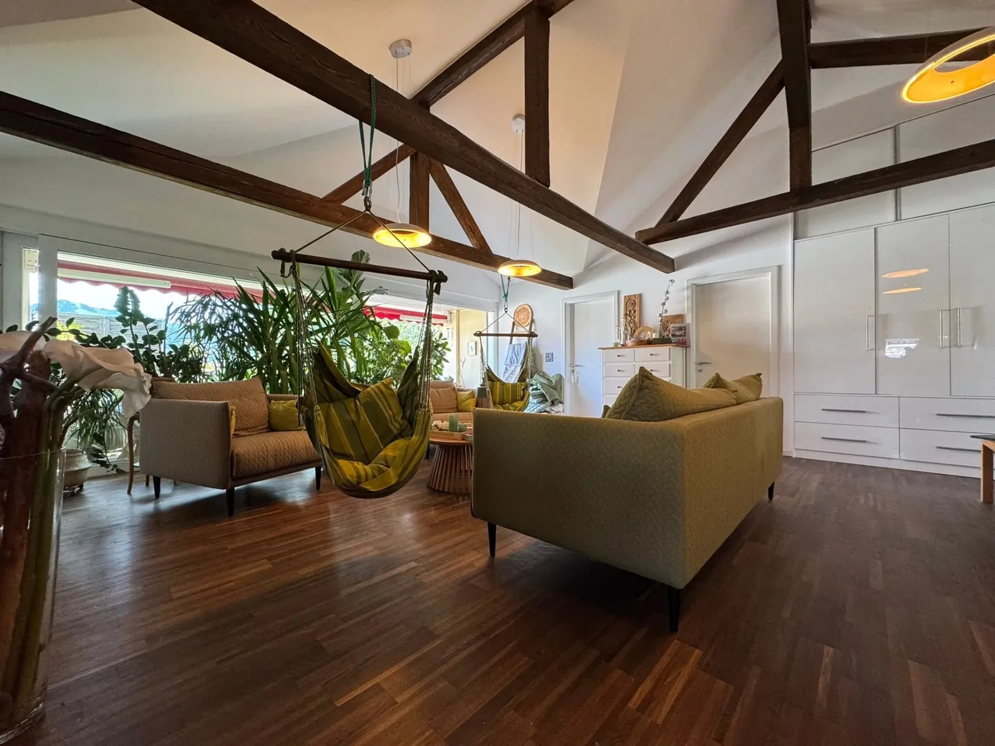 In vendita: Appartamento 3,5 p. 127 m² a Bulle, luminoso e atipico - Foto 2 di 13