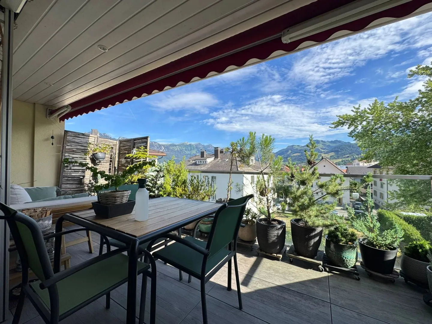 In vendita: Appartamento 3,5 p. 127 m² a Bulle, luminoso e atipico - Foto 3 di 13