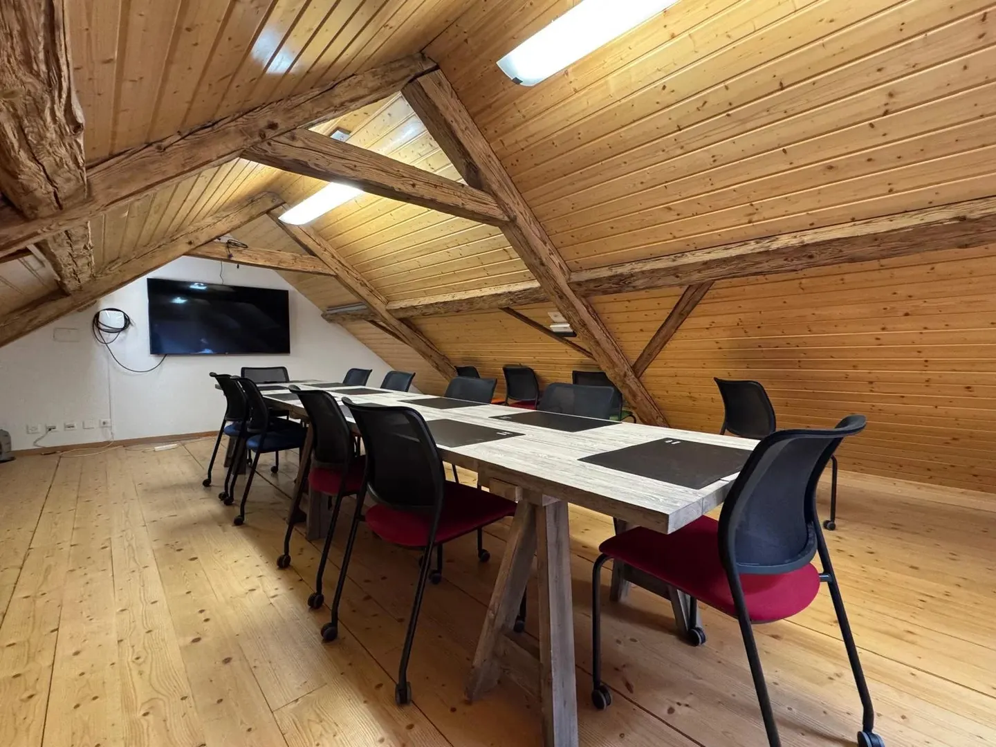 Bureaux modernes meublés - Photo 2 sur 13