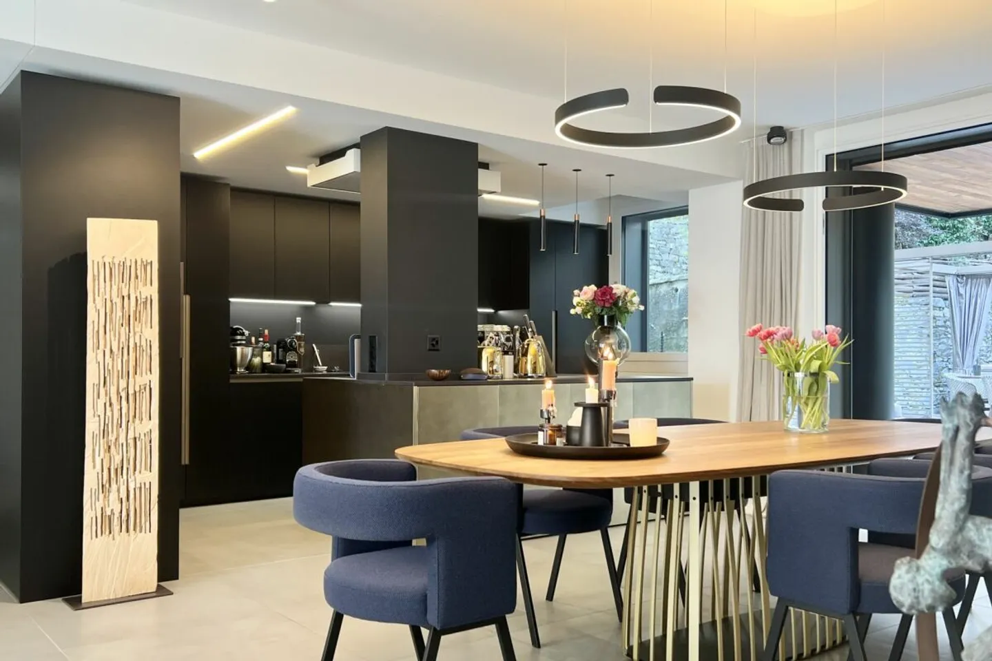 Luxurious City Apartment with Garden & Terrace Near Lake and Center - Photo 4 of 13