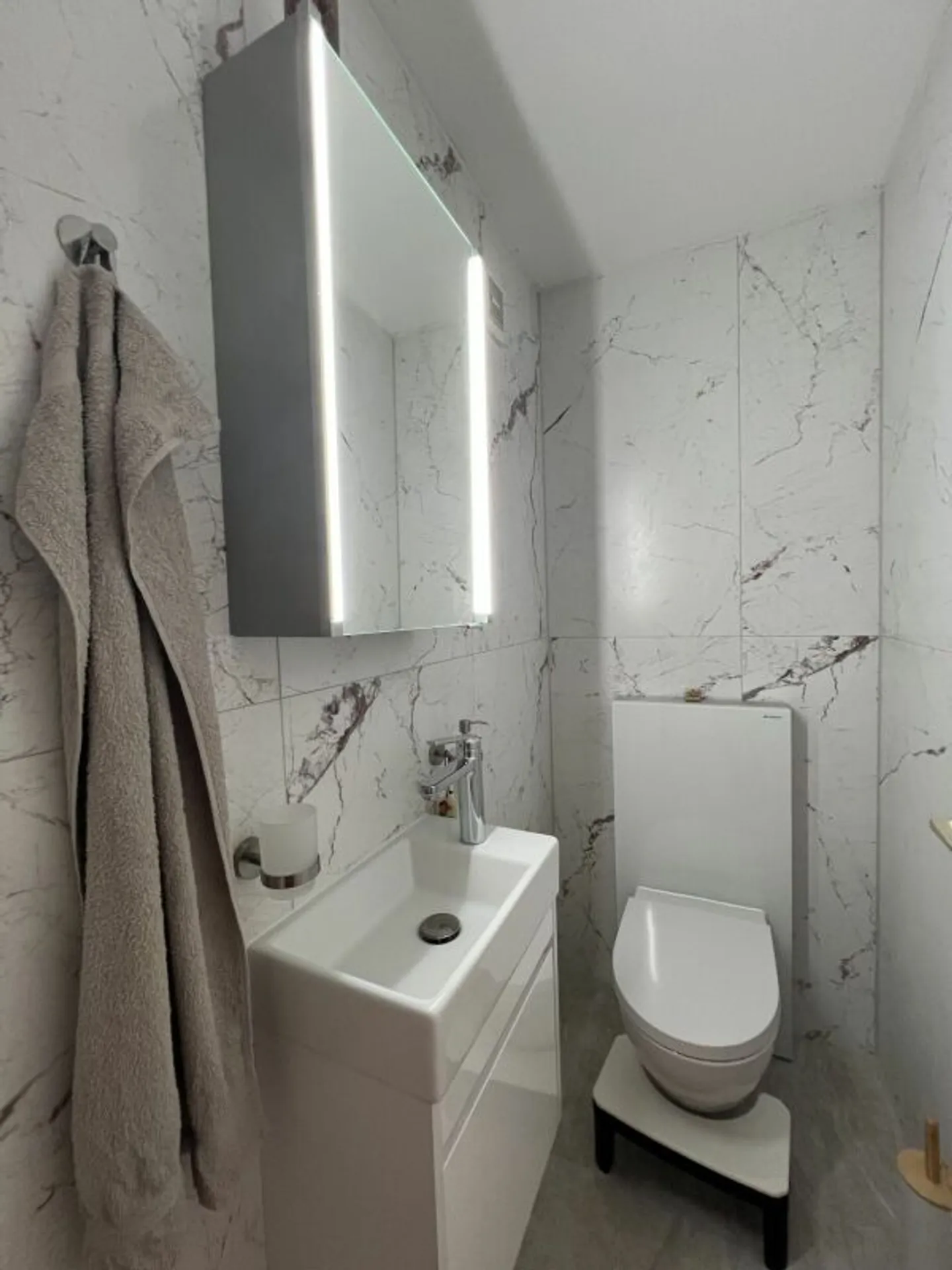 Appartement confortable de 4,5 pièces dans la verdure - Photo 9 sur 13