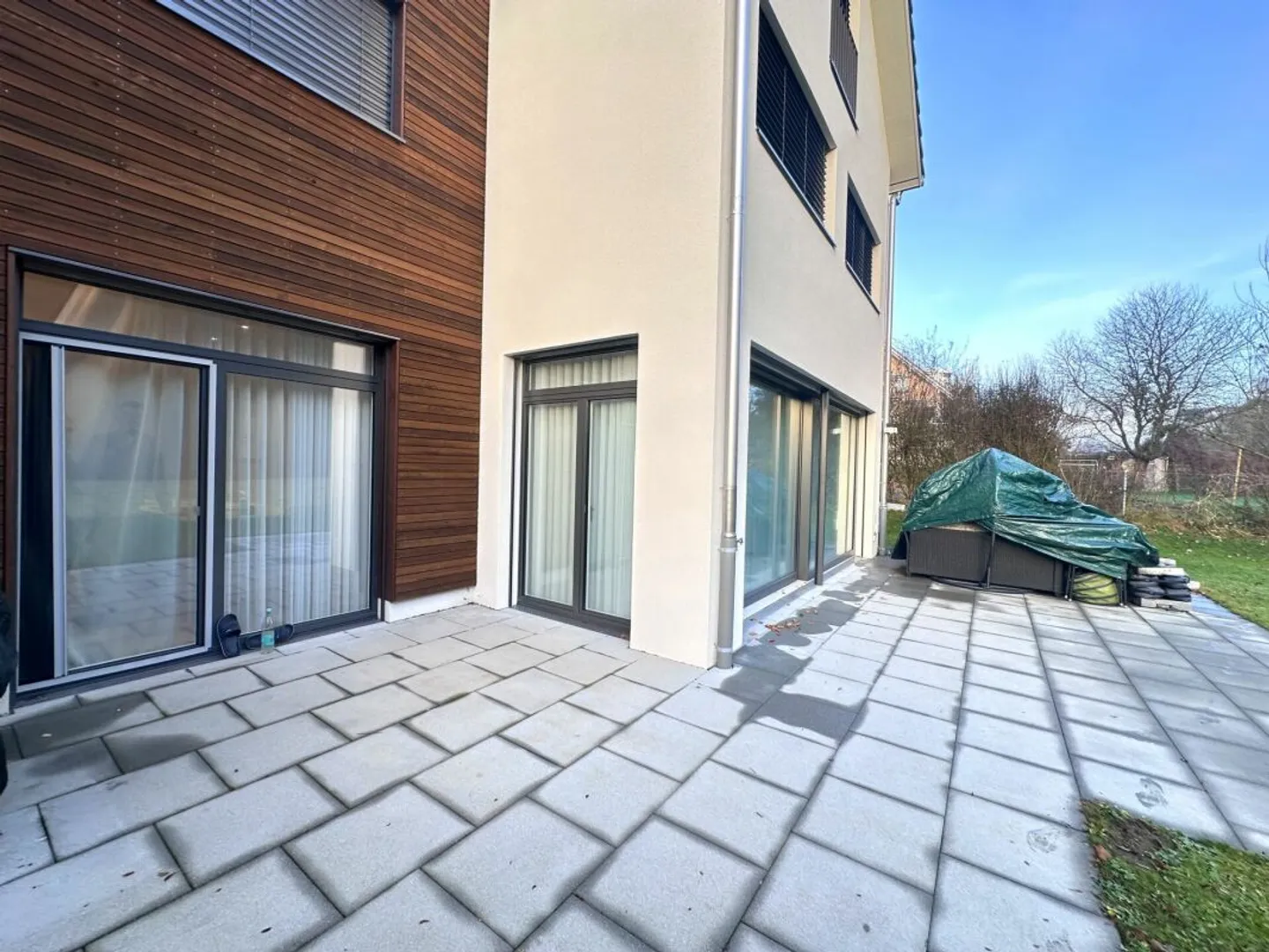 Living on the Edge of the Forest - Modern 5.5-Room Townhouse - Photo 7 of 11